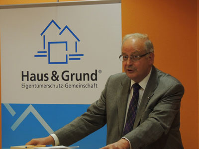 Referierte zur Wohnungspolitik in Stadt und Land: Dr. Walter Hitschler, Ehrenvorsitzender des Landesverbands.